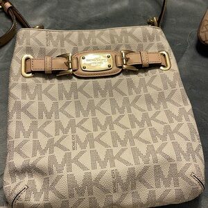Michale Kors Crossbody Bag